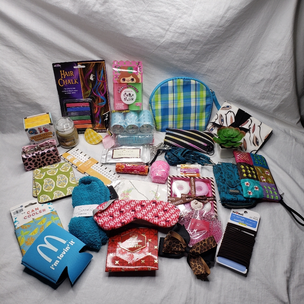 Tween/Teen Girls Box Bundle Bath Hair Bags Sugar Skull Coloring Kit 4 Pds